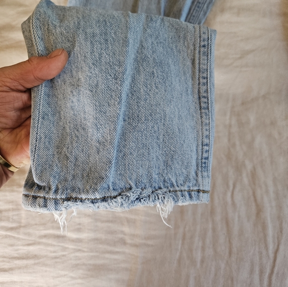 Agolde Riley Blue Distressed Jeans - Picture 5 of 8